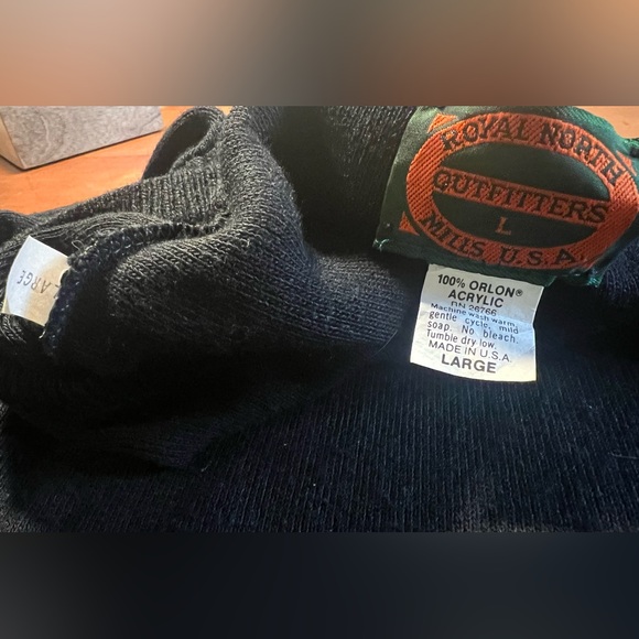 Vintage~Royal North Mills Outfitters Sweater Mens size Large Black - Picture 8 of 8
